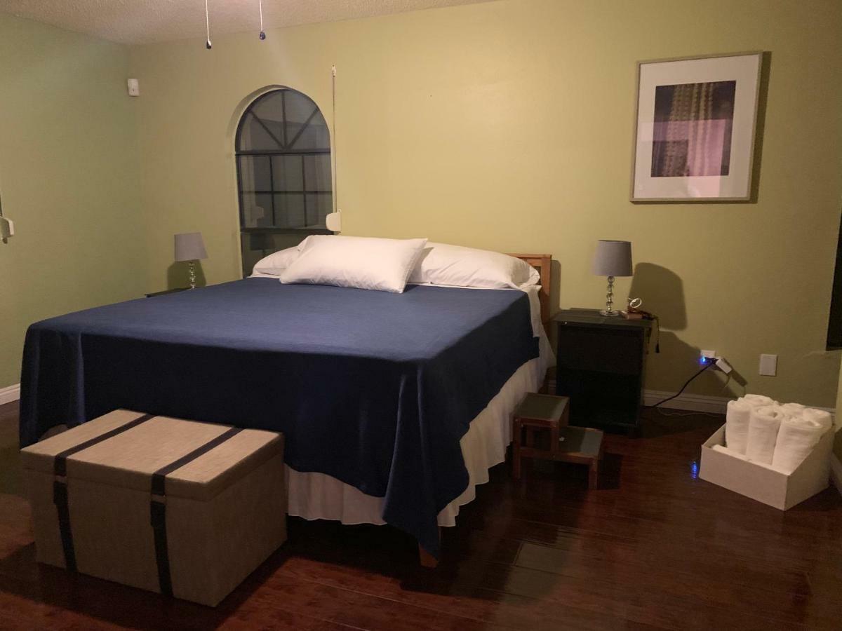 The Oasis At The Lakes Bed & Breakfast
